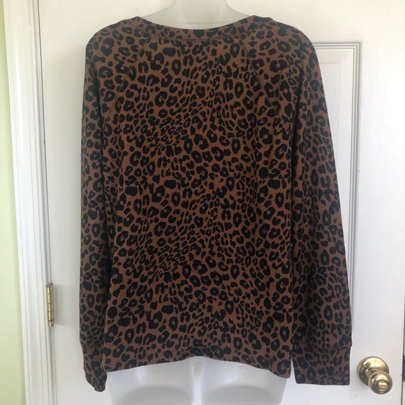 Sanctuary Leopard-print V-neckline knit sweater NWT - Picture 5 of 7